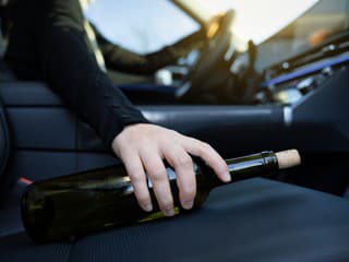 Mladík zo Strážskeho šoféroval