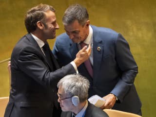 Emmanuel Macron a Pedro