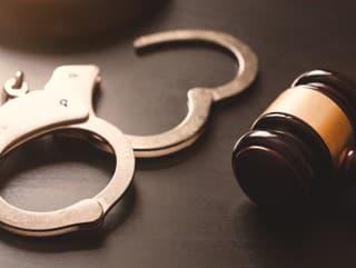 Pokračuje konanie o návrhu