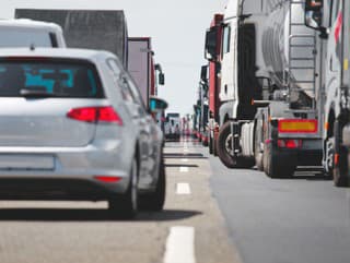 Dopravu v Bratislave komplikujú