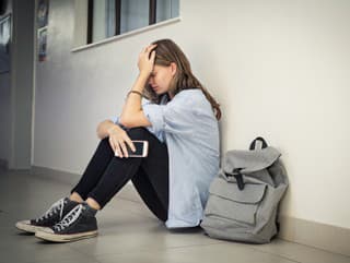 Šokujúce dianie na strednej