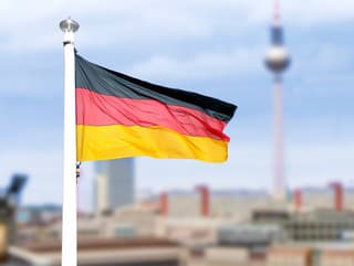 Nemecko zvažuje povolenie ozbrojeným