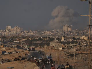 Dym stúpa po izraelskom