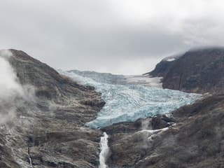 topiace sa ľadovce vo