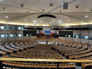 Európska komisia (EK)