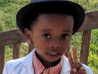 Mazi Simmons sa zadusil