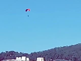 Migrant sa na paraglajde