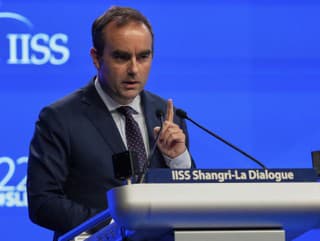 Staronový francúzsky premiér Lecornu