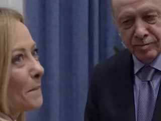 Erdogan dohováral Meloniovej.
