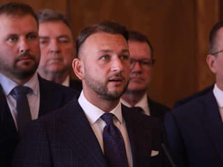 Zhanobenie pamätníka SNP v