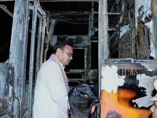 Tragédia v Indii: Autobus