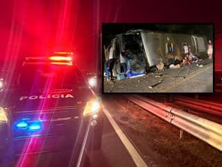 Hrôzostrašná nehoda autobusu: FOTO