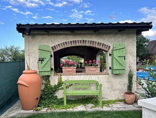 Postavili letnú kuchyňu, ktorá