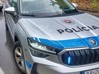 Útok harpúnou zasiahol 42-ročného