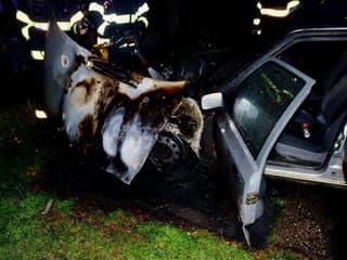 Skorý ranný požiar auta