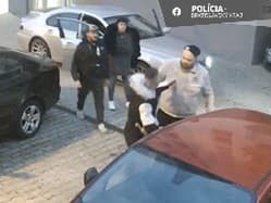 Bratislavskí policajti vyšetrujú výtržníctvo: