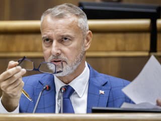 Poslanci posunuli novelu zákona