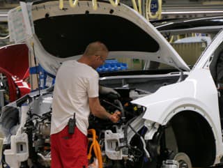 Pokles dopytu po autách