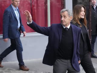 Sarkozy sa v base