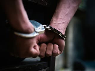 Nemecká a švajčiarska polícia