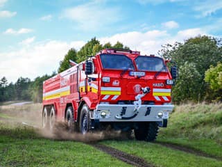 Hasiči mali plné ruky