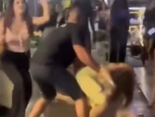 Muža napadol trasnženu v