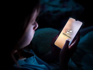 EÚ nebude platformy nútiť,