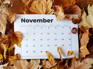 November vo svete: Ako