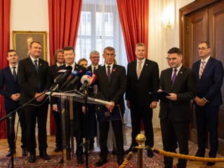 Na snímke zástupcovia hnutí