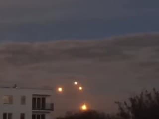 Poliakov vydesili ohnivé gule