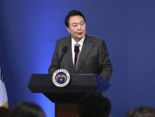 Juhokórejského exprezidenta Juna obvinili