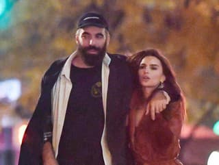 Emily Ratajkowski a Romain