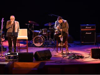 Story pravidelne vystupuje s