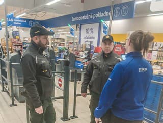 Polícia prichytila zlodejov v