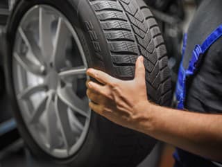 Bez zimných pneumatík riskujete