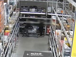 Traja zlodeji kradli v