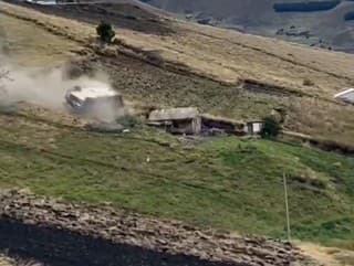 Autobus sa kotúľal zo