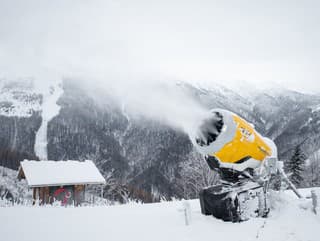 Do obnovy zasnežovania investovali