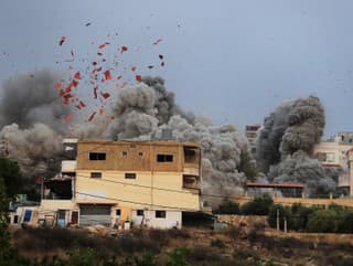 Dym stúpa po izraelskom