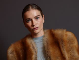 Krásna herečka pred kamerami