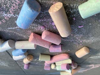 Kriedová revolúcia prekročila hranice: