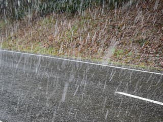 Meteorológovia varujú! Silné sneženie,