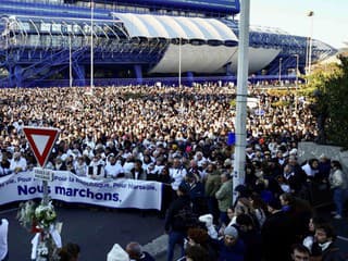 Tisíce ľudí v Marseille