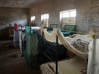 internát, z ktorého ozbrojenci