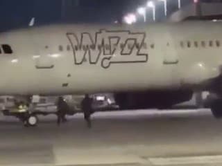 Dvaja pasažieri sa rozbehli