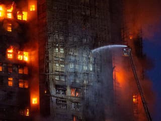 požiar výškového obytného komplexu