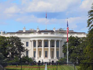 Spojené štáty okamžite sprísňujú