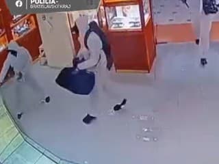 Maskovaná lúpež v bratislavskom