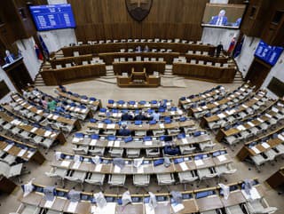 Na snímke 43. schôdza