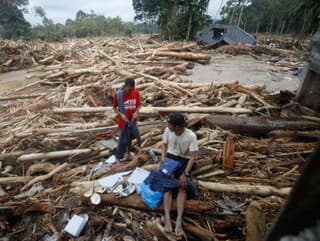 dedinu zasiahnutú prívalovou povodňou